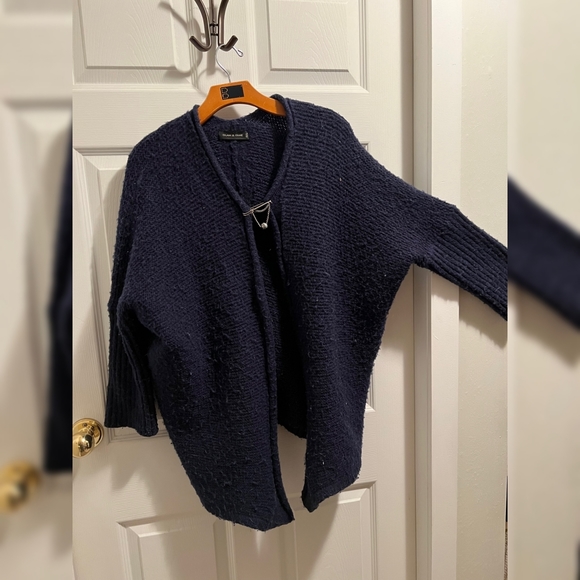 Women's winter shawl - Picture 2 of 3